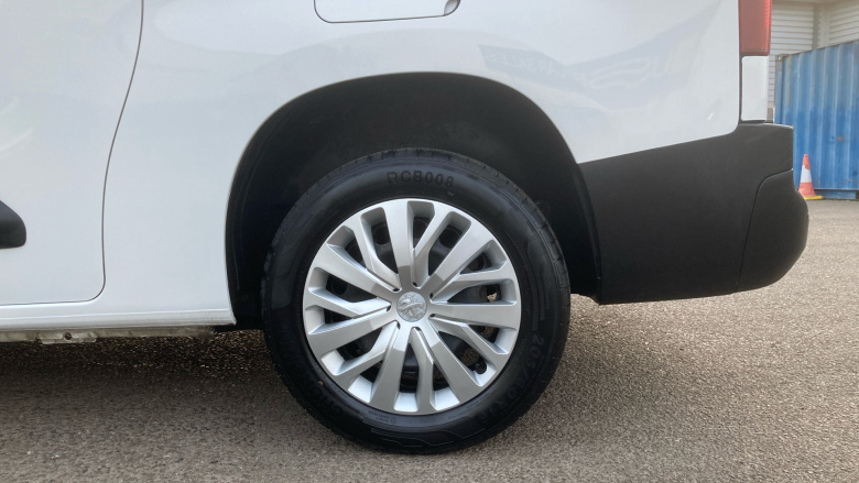 Peugeot Partner Long Diesel 950 1.5 BlueHDi 100 Professional Prem Van [6Speed]